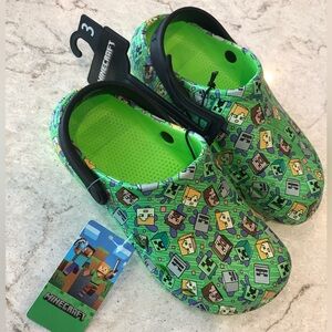 Minecraft Crocs NWT